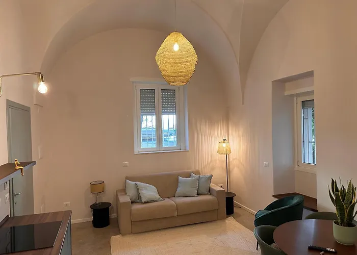 September - Selection Bed & Breakfast Lecce