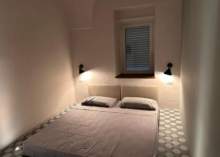 September - Selection ليتشي